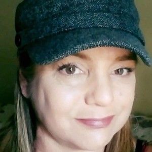 Meet your Posher, Frances